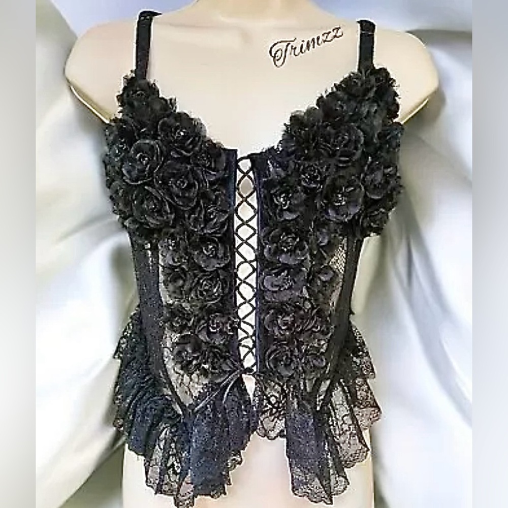 Size Small…..……Black Detailed 3D Floral Corset Top.  New……Widow